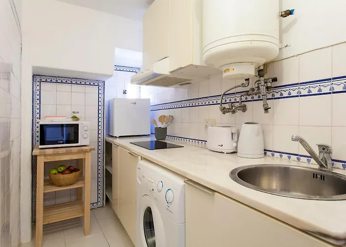 Authentic & شقة *