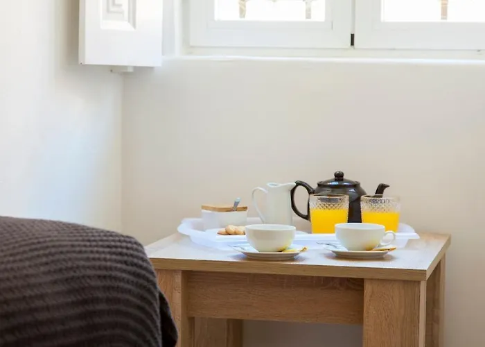 Authentic & شقة *