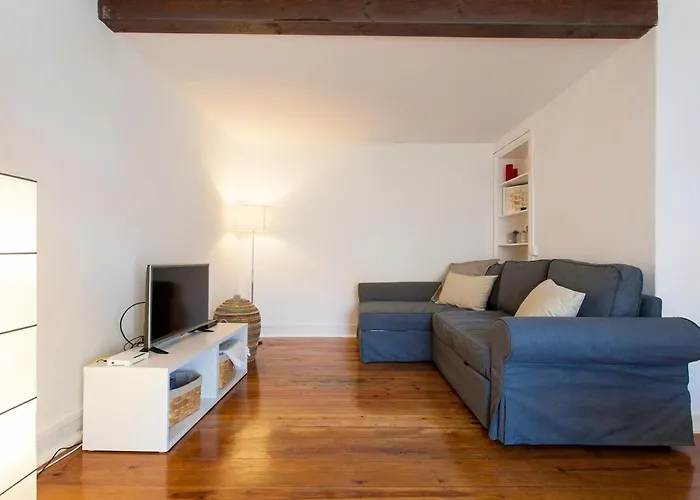 شقة Authentic & *